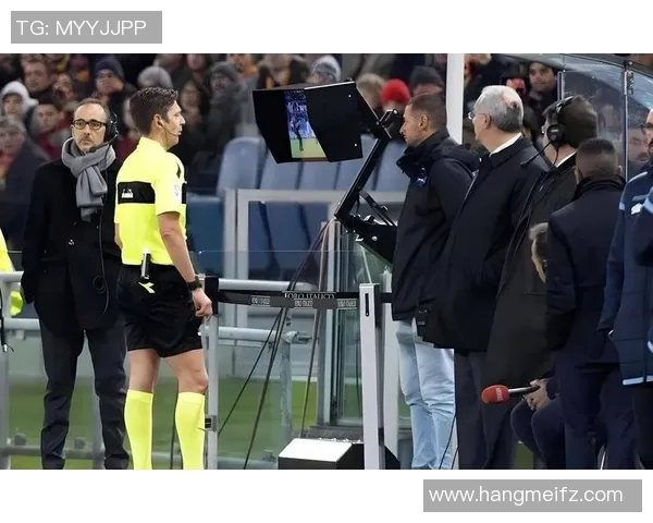 足球明星专访揭秘绿茵场背后的故事与梦想分享